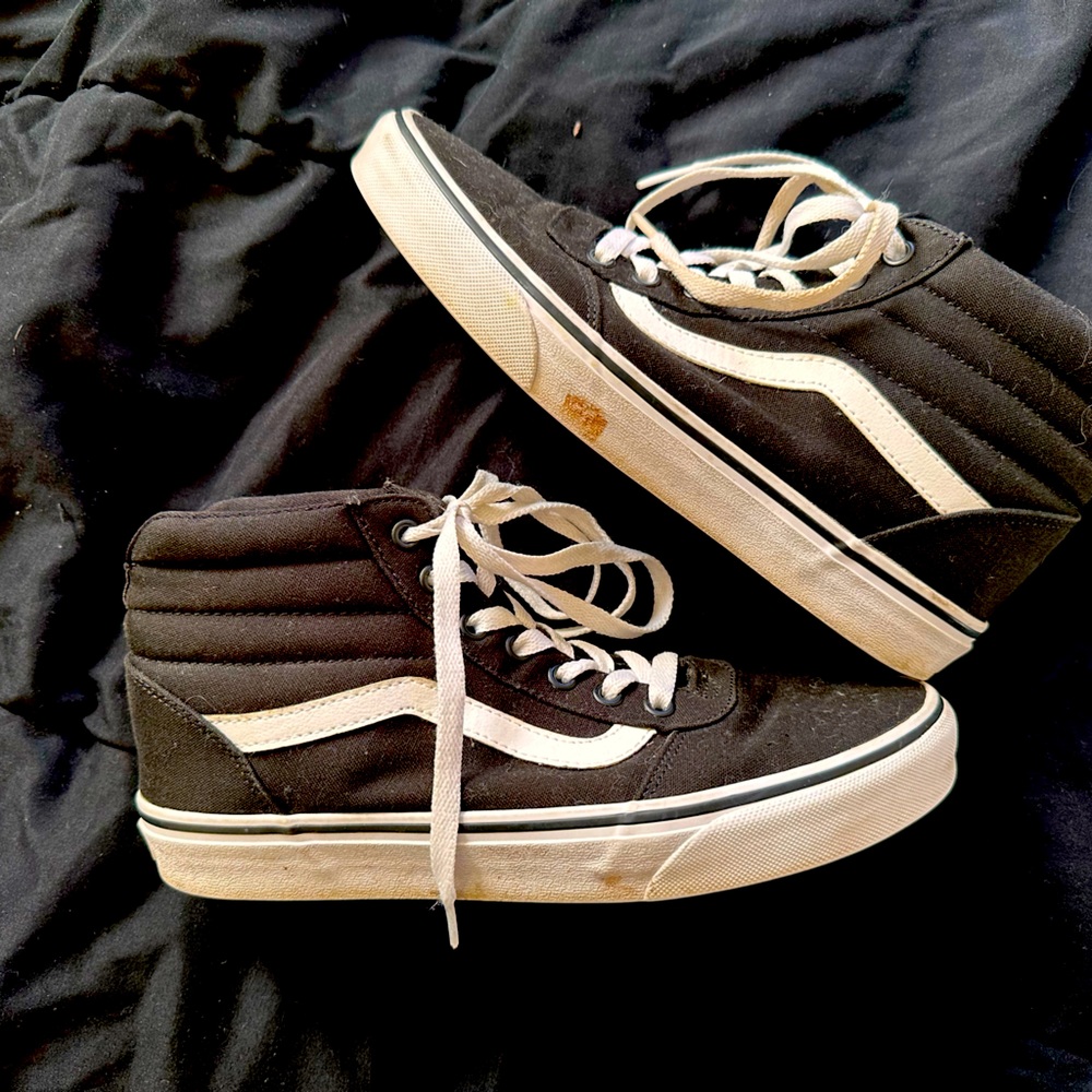 Women’s black high top vans. Size 9
